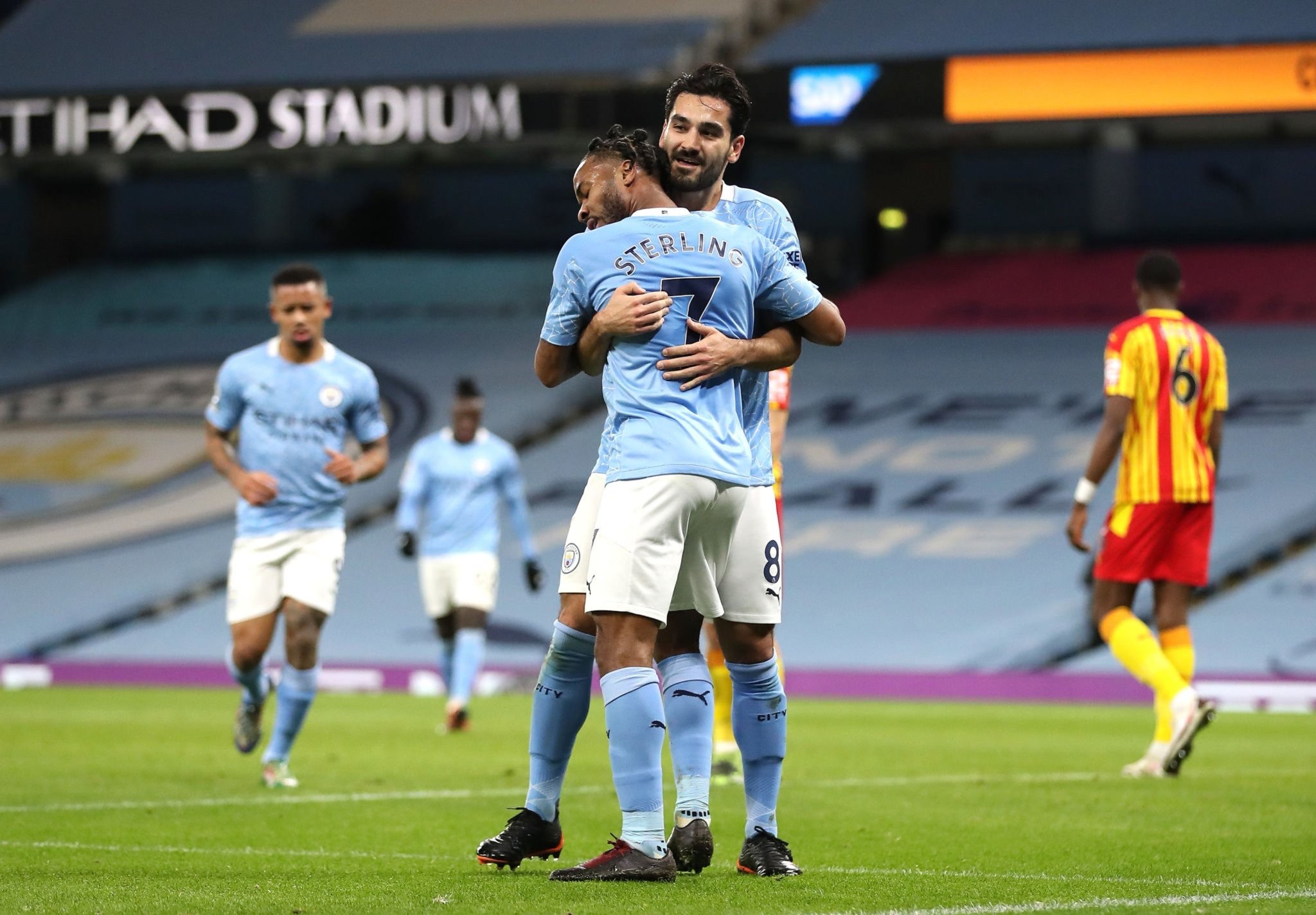 卢先后遭遇 卢先后遭遇