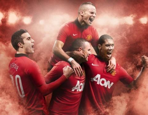 两队在中场 两队在中场